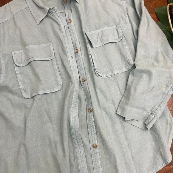 We The Free Light Blue Top - Picture 2 of 2